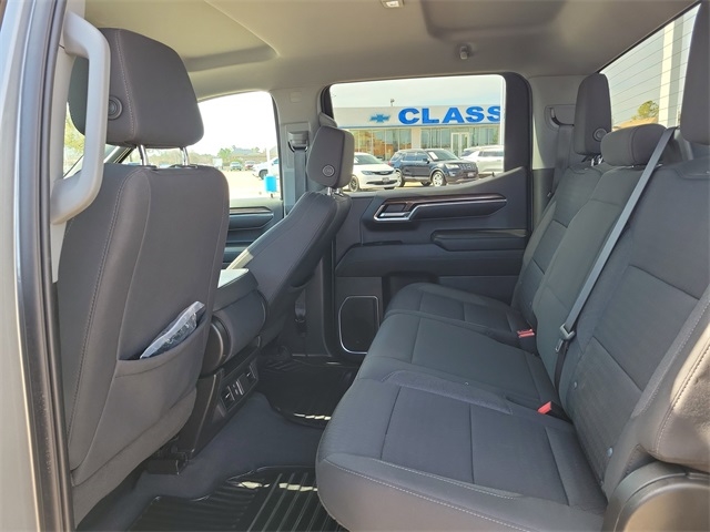 Chevrolet Silverado 1500 LT-L Crew Cab 4WD 2023