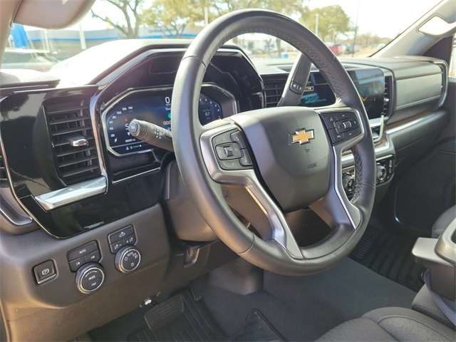 Chevrolet Silverado 1500 LT-L Crew Cab 4WD 2023