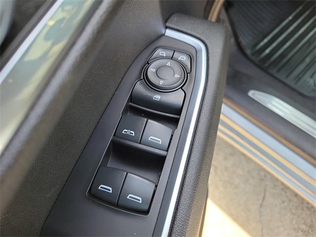 Chevrolet Silverado 1500 LT-L Crew Cab 4WD 2023