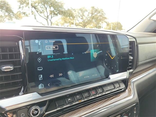 Chevrolet Silverado 1500 LT-L Crew Cab 4WD 2023