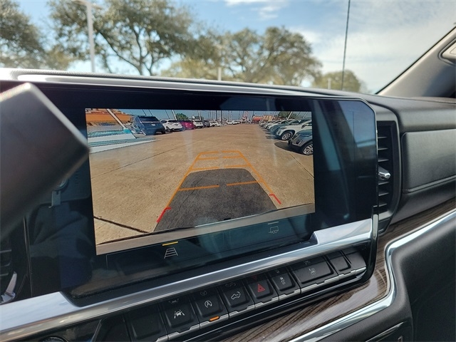 Chevrolet Silverado 1500 LT-L Crew Cab 4WD 2023