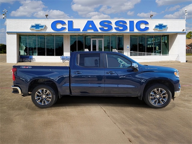 Chevrolet Silverado 1500 LT-L Crew Cab 4WD 2023