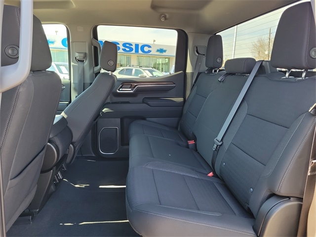 Chevrolet Silverado 1500 LT-L Crew Cab 4WD 2023