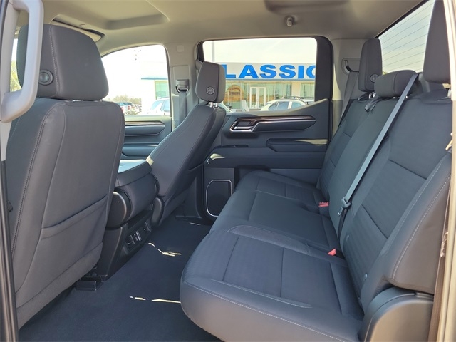 Chevrolet Silverado 1500 LT-L Crew Cab 4WD 2023