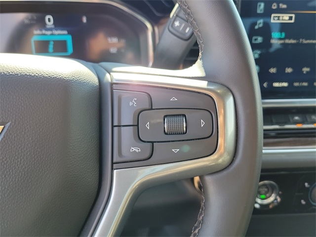 Chevrolet Silverado 1500 LT-L Crew Cab 4WD 2023