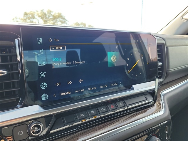 Chevrolet Silverado 1500 LT-L Crew Cab 4WD 2023