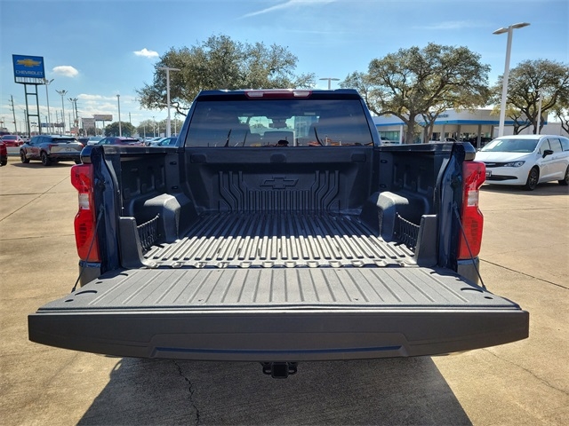 Chevrolet Silverado 1500 LT-L Crew Cab 4WD 2023