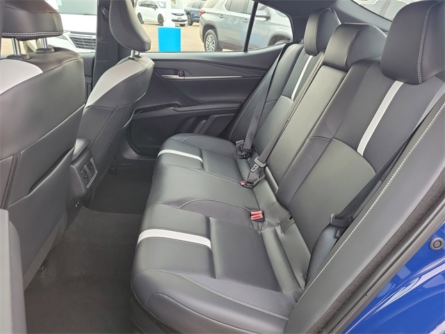 Toyota Camry Hybrid XLE 2025