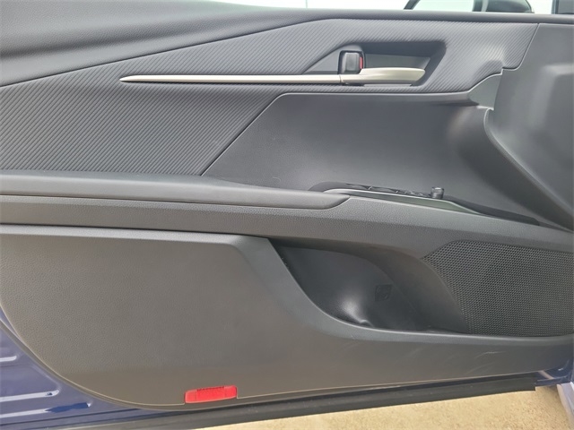 Toyota Camry Hybrid XLE 2025