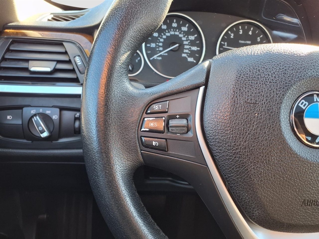 BMW 3-Series 328i Sedan 2014