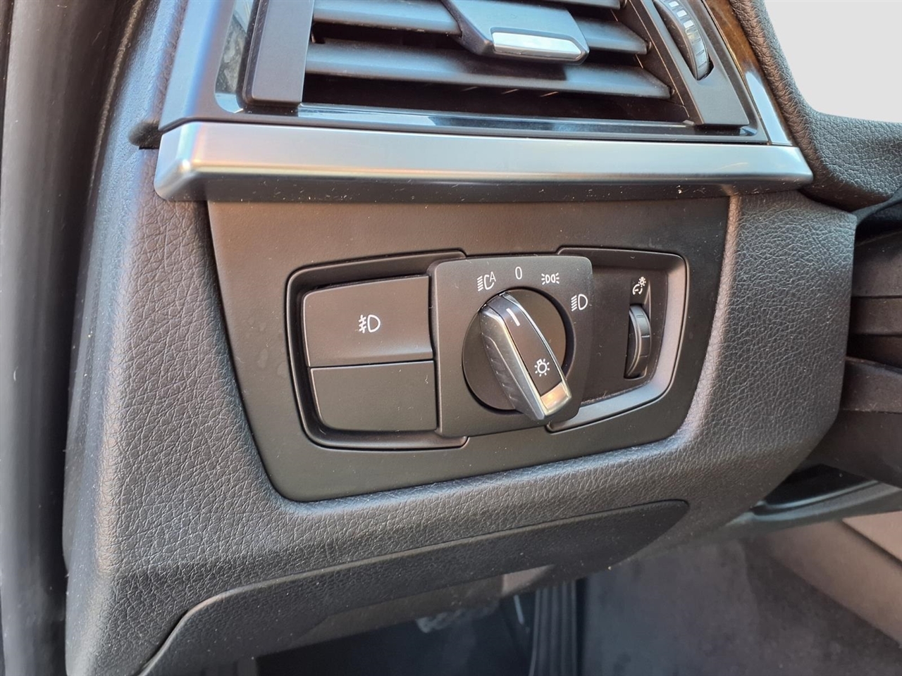 BMW 3-Series 328i Sedan 2014