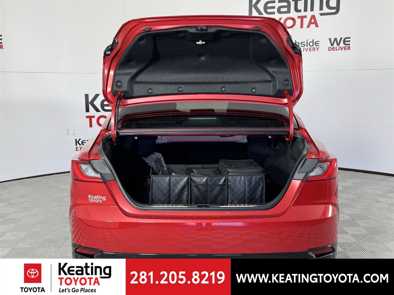 Toyota Camry Hybrid XLE 2026