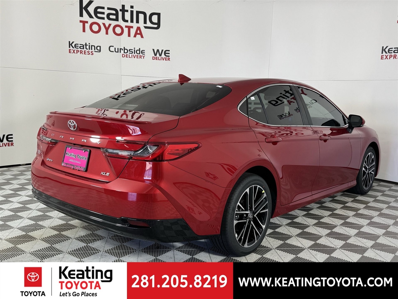 Toyota Camry Hybrid XLE 2026