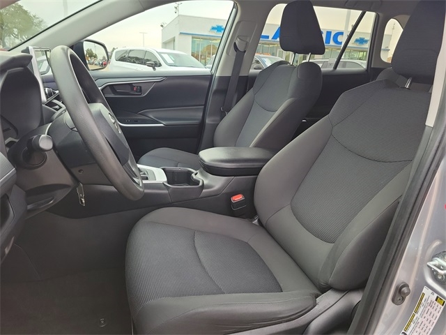 Toyota RAV4 LE AWD 2024