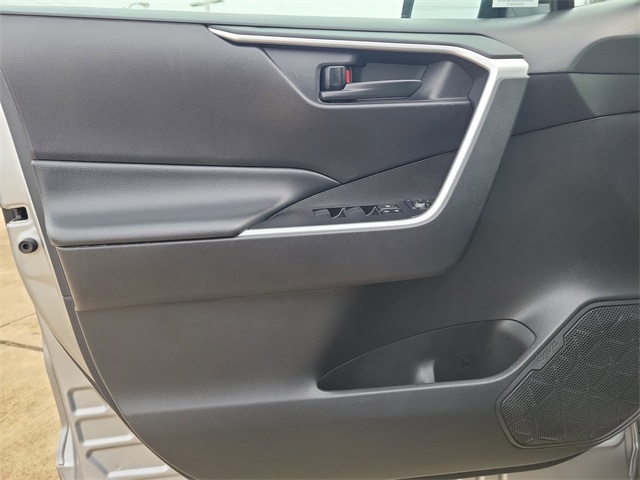 Toyota RAV4 LE AWD 2024