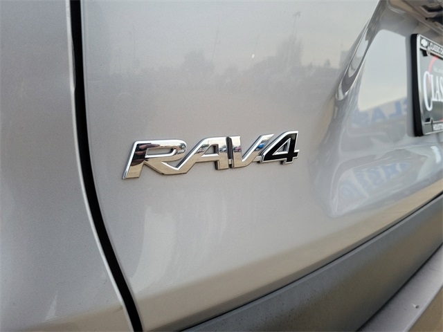 Toyota RAV4 LE AWD 2024