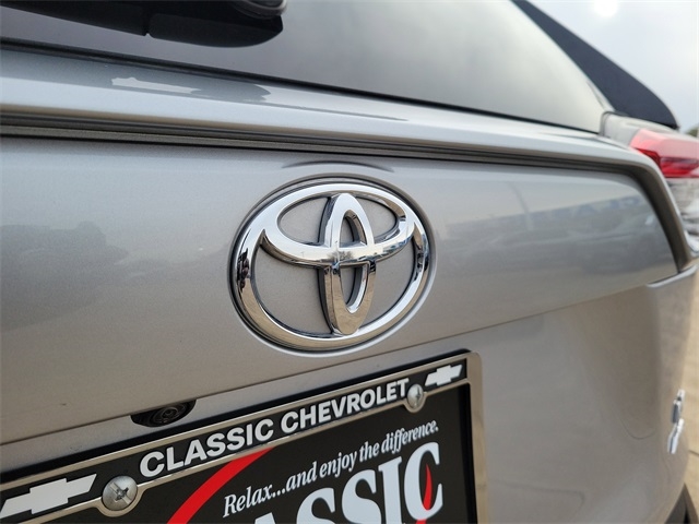 Toyota RAV4 LE AWD 2024