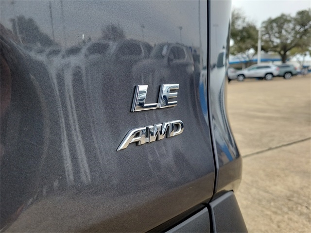 Toyota RAV4 LE AWD 2024