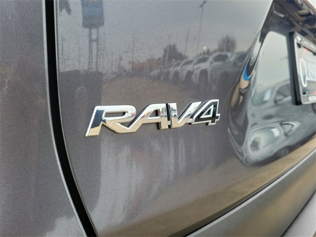 Toyota RAV4 LE AWD 2024