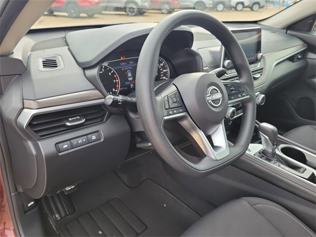 Nissan Altima 2.5 SV 2023