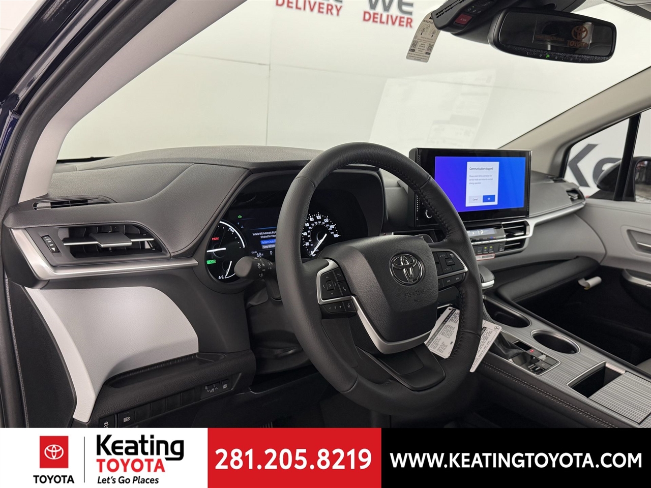 Toyota Sienna XLE 7-Passenger 2026