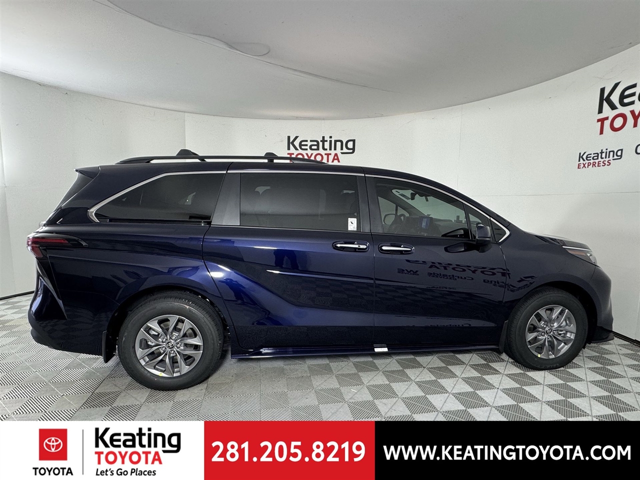 Toyota Sienna XLE 7-Passenger 2026