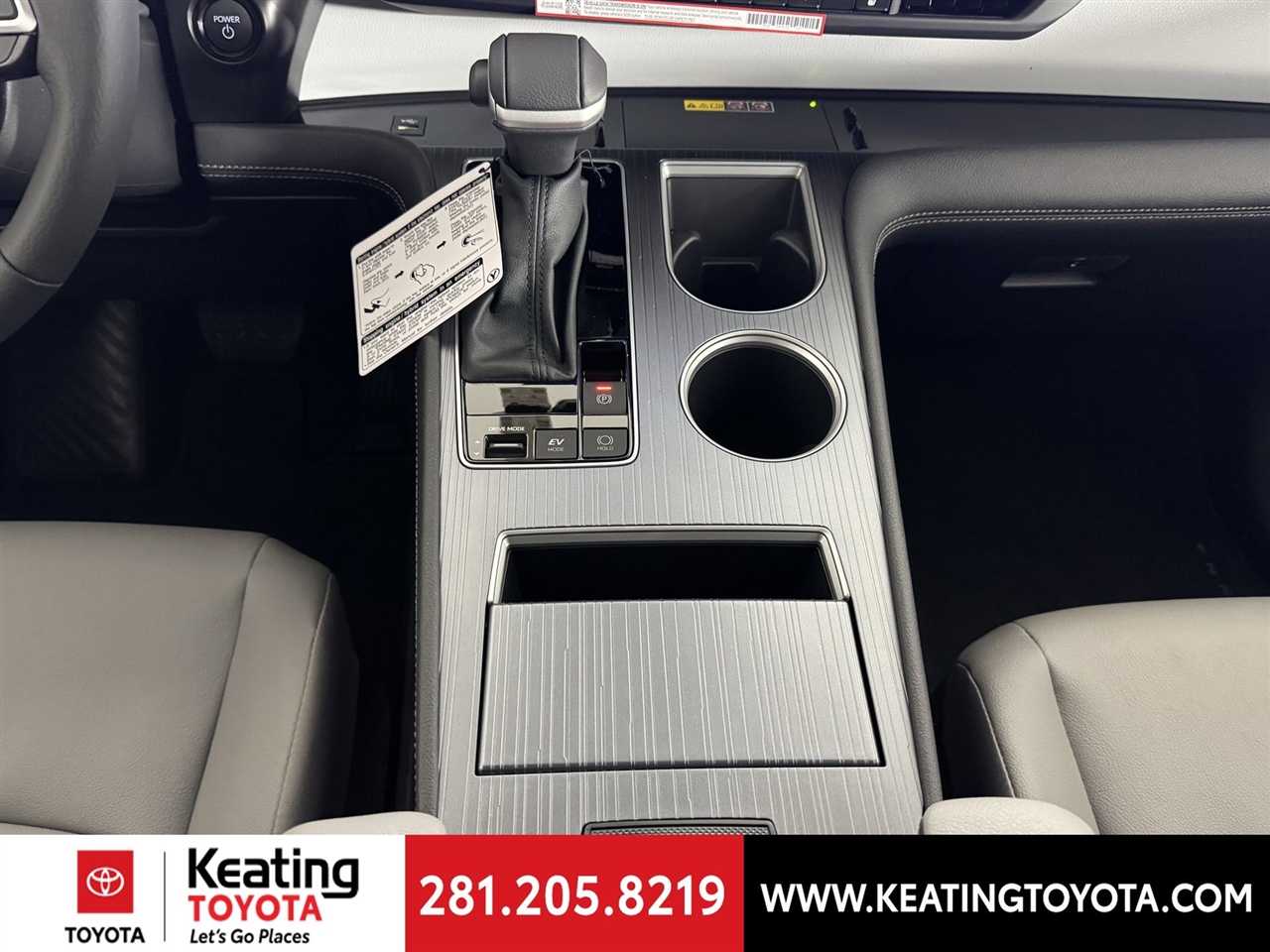 Toyota Sienna XLE 7-Passenger 2026