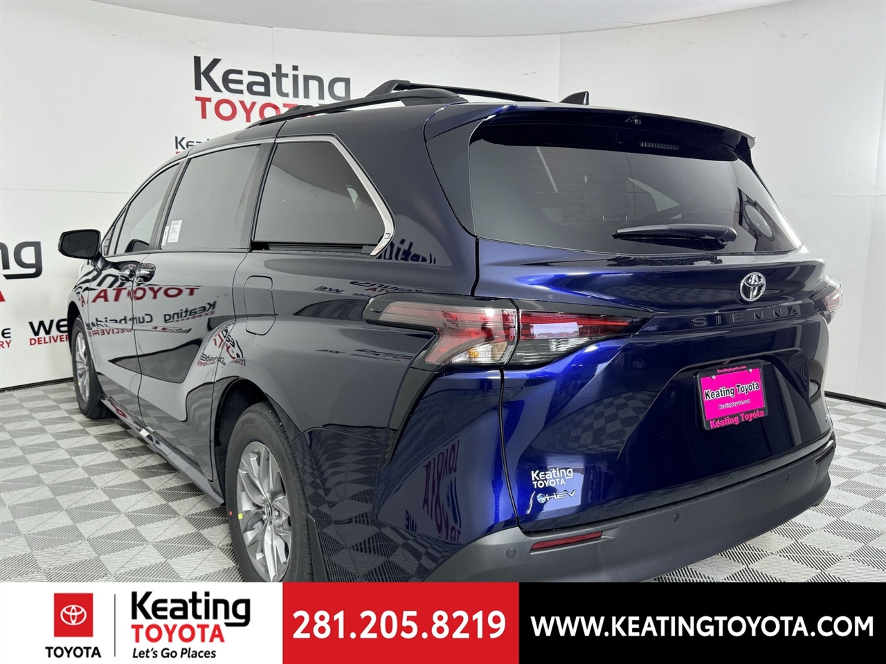 Toyota Sienna XLE 7-Passenger 2026