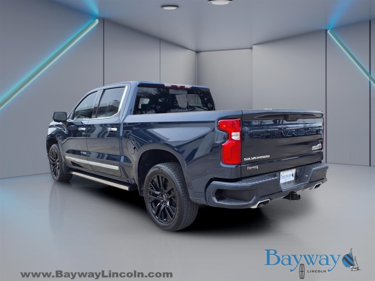 Chevrolet Silverado 1500 High Country Crew Cab 2WD 2022