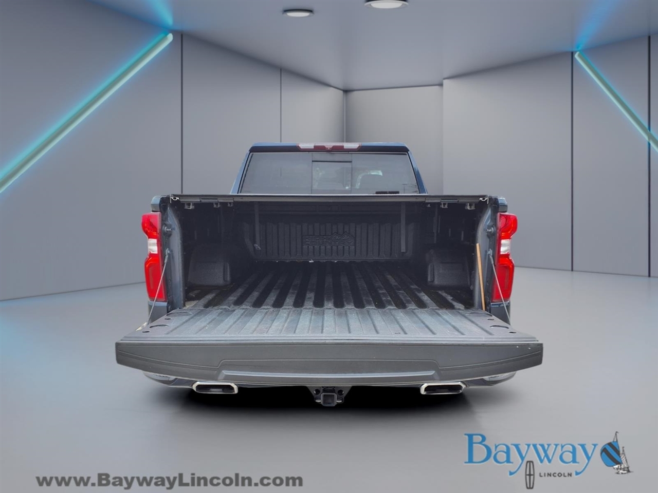 Chevrolet Silverado 1500 High Country Crew Cab 2WD 2022