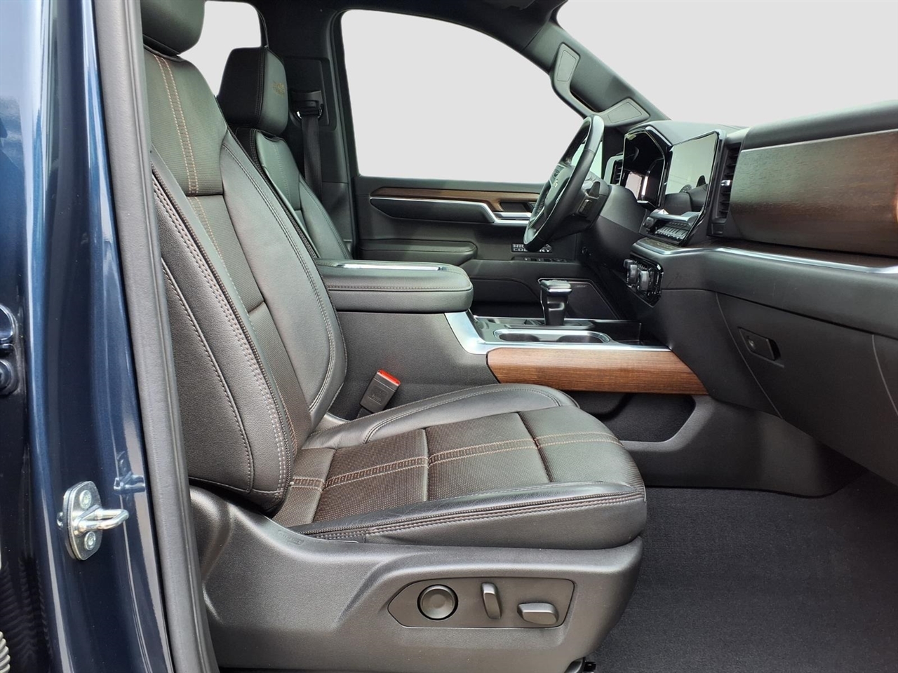 Chevrolet Silverado 1500 High Country Crew Cab 2WD 2022