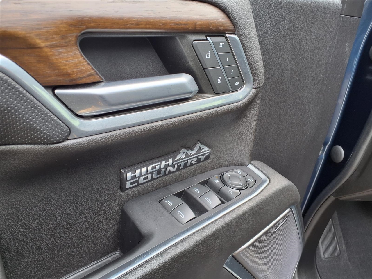 Chevrolet Silverado 1500 High Country Crew Cab 2WD 2022