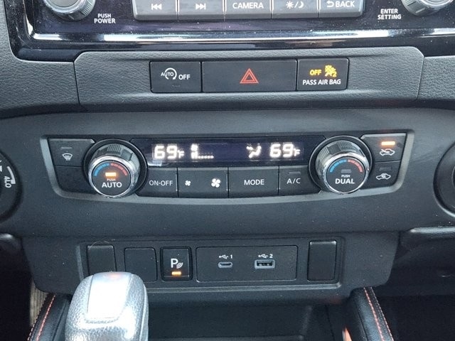 Nissan Frontier PRO-4X Crew Cab 4WD 2023