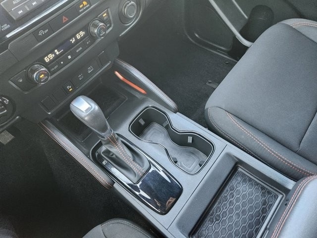 Nissan Frontier PRO-4X Crew Cab 4WD 2023