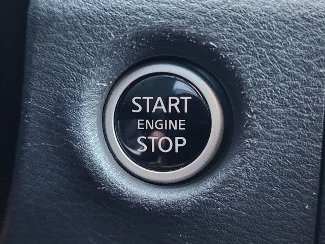 Nissan Frontier PRO-4X Crew Cab 4WD 2023