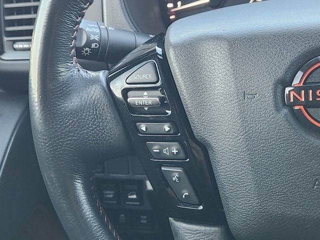 Nissan Frontier PRO-4X Crew Cab 4WD 2023