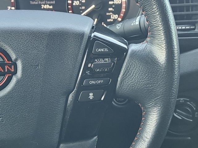 Nissan Frontier PRO-4X Crew Cab 4WD 2023