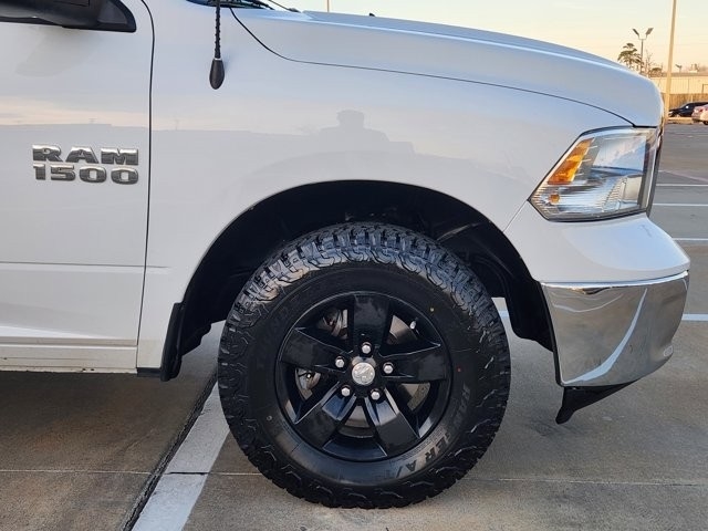 RAM 1500 SLT Quad Cab 4WD 2017