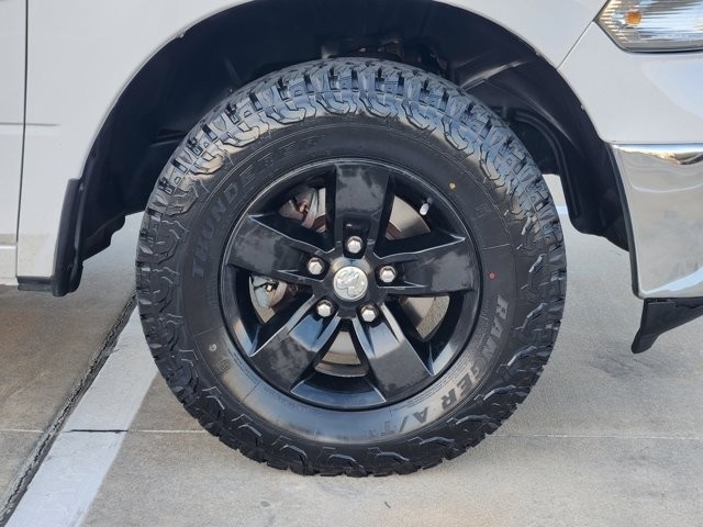 RAM 1500 SLT Quad Cab 4WD 2017