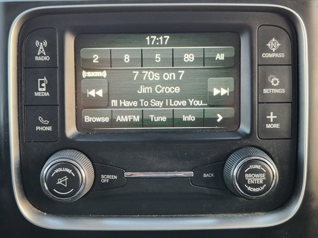 RAM 1500 SLT Quad Cab 4WD 2017