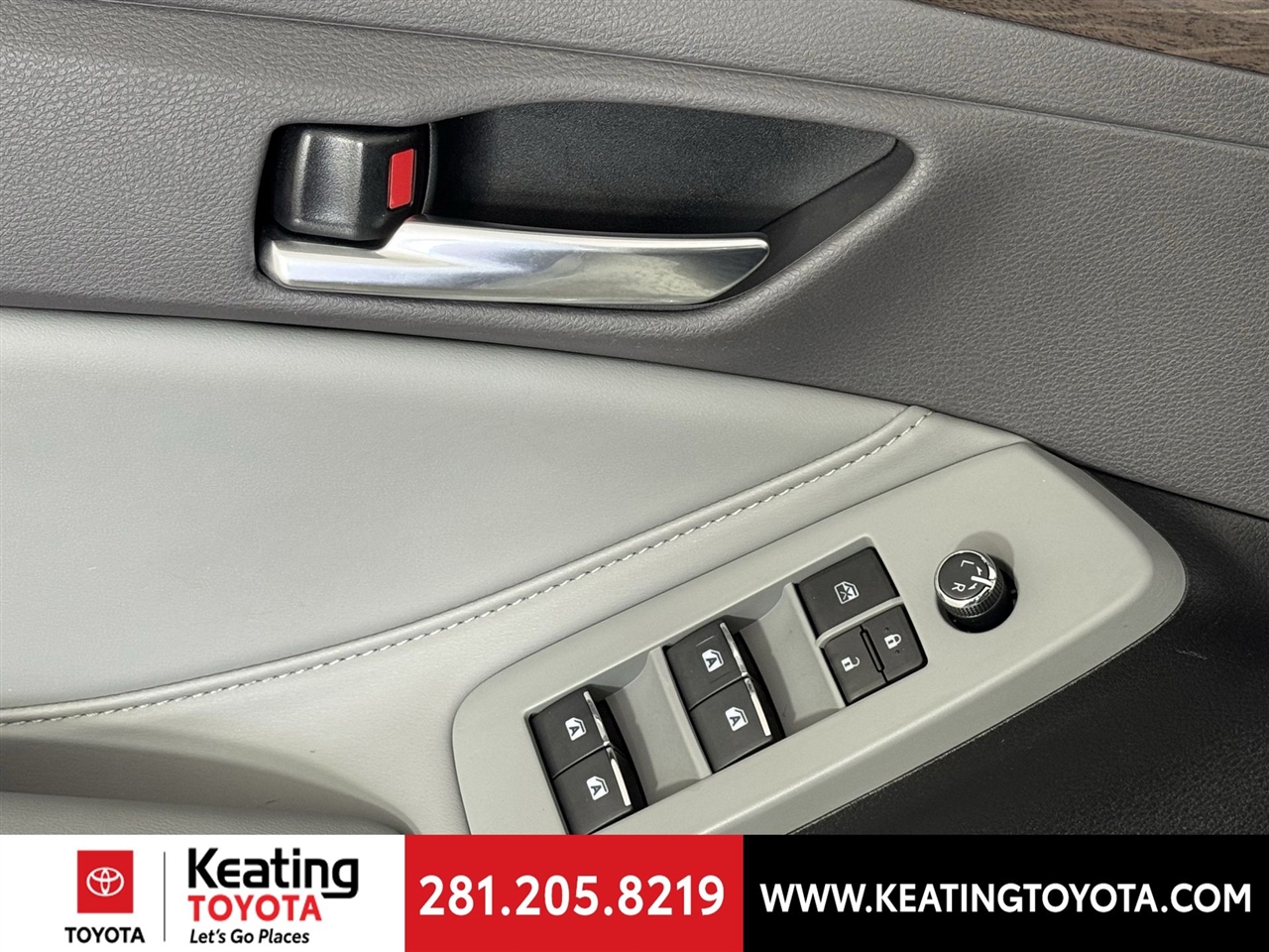 Toyota Avalon XLE 2022