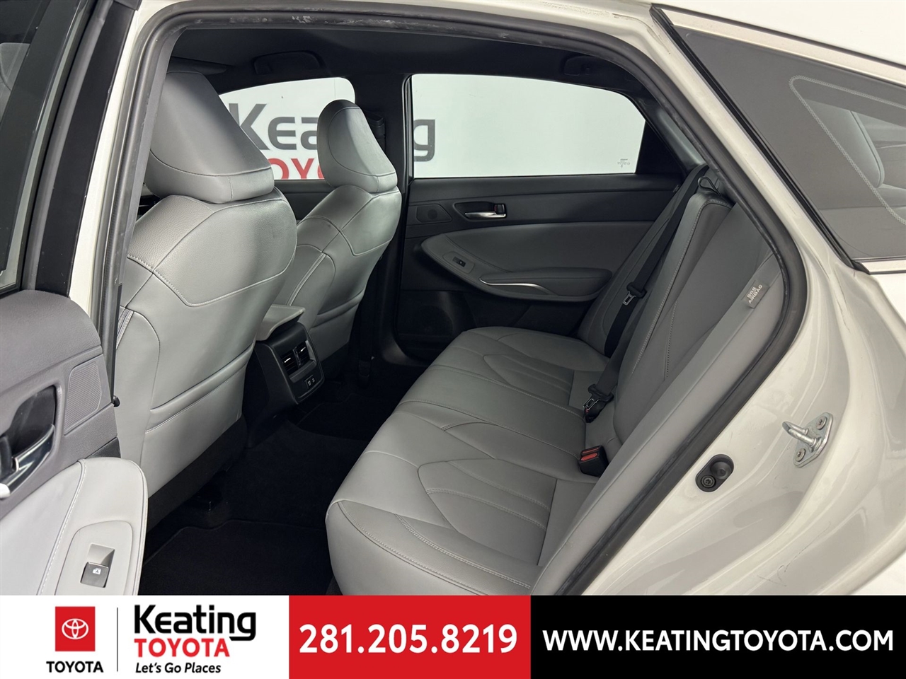 Toyota Avalon XLE 2022