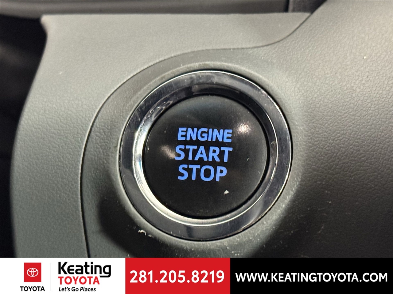 Toyota Avalon XLE 2022