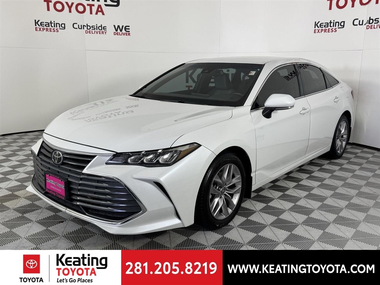 Toyota Avalon XLE 2022