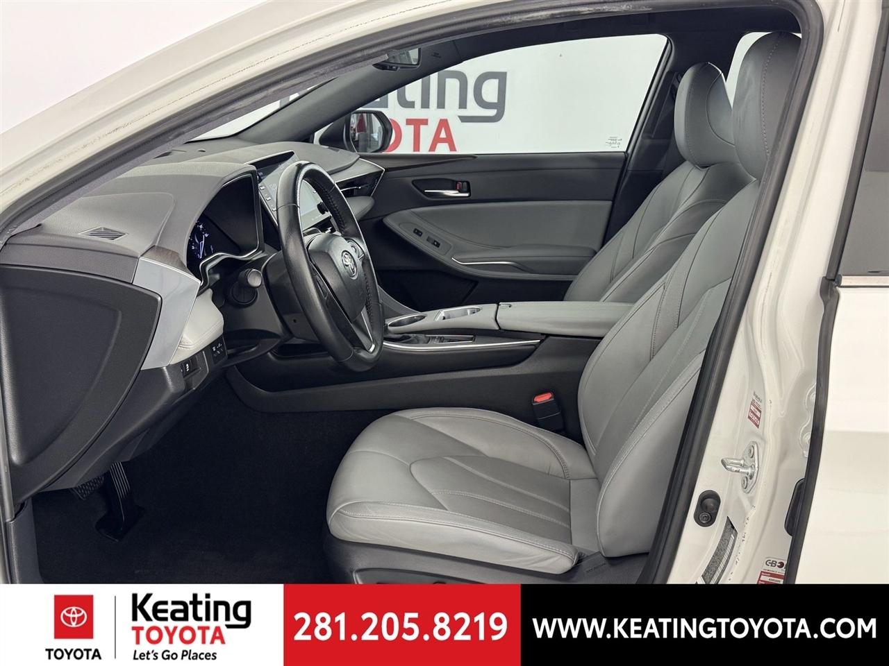 Toyota Avalon XLE 2022