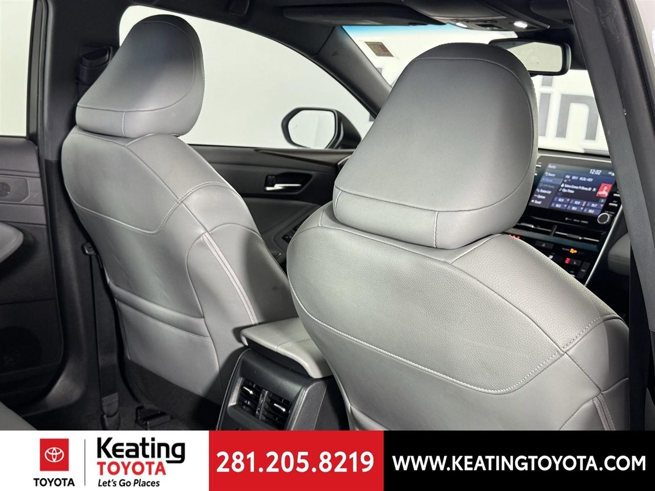 Toyota Avalon XLE 2022