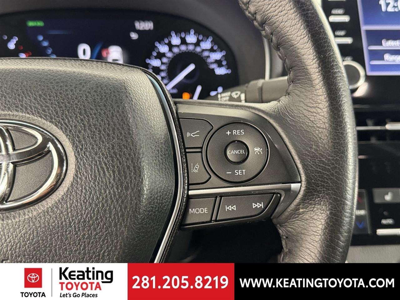 Toyota Avalon XLE 2022