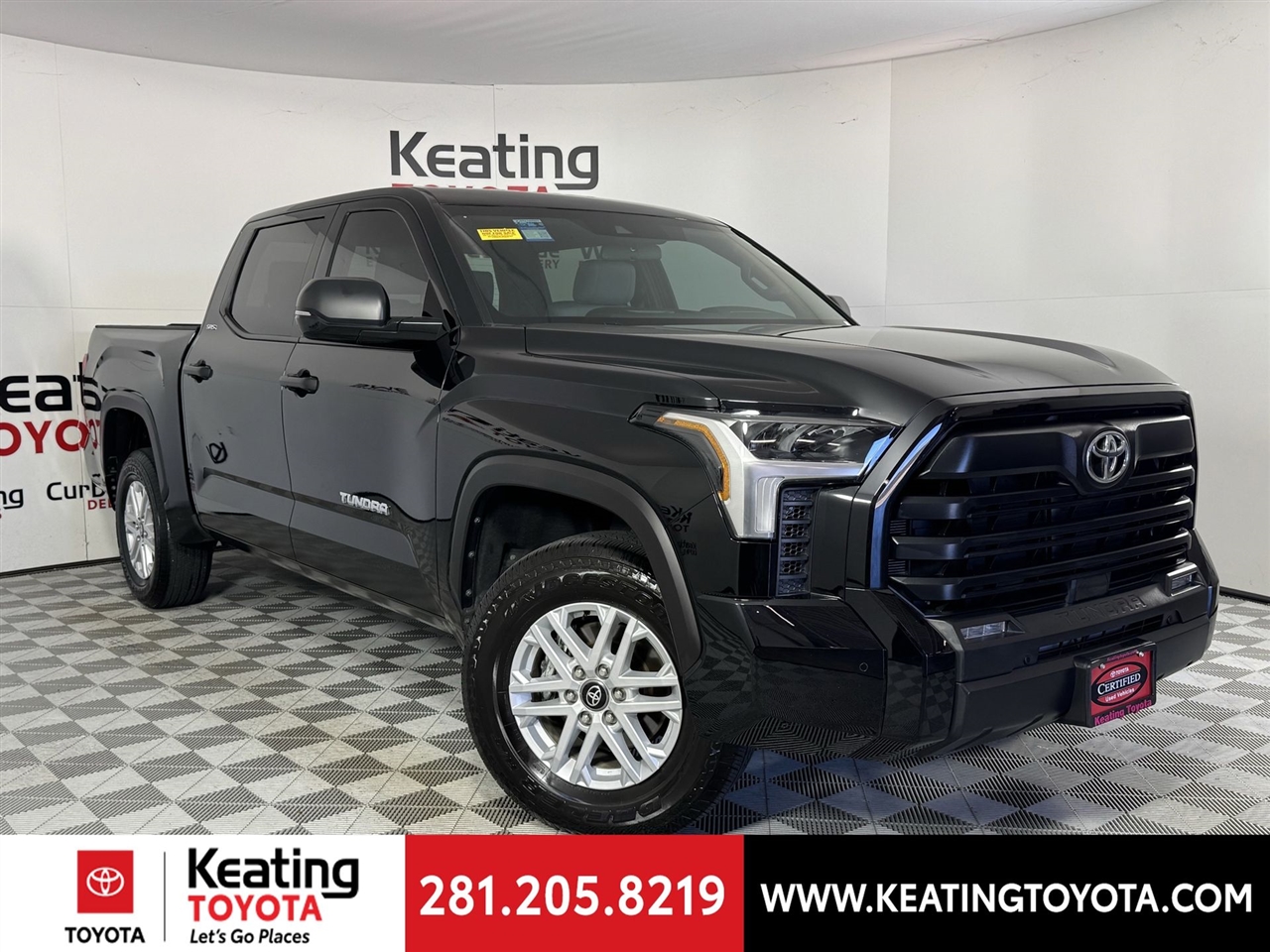 Toyota Tundra SR5 CrewMax 4WD 2025