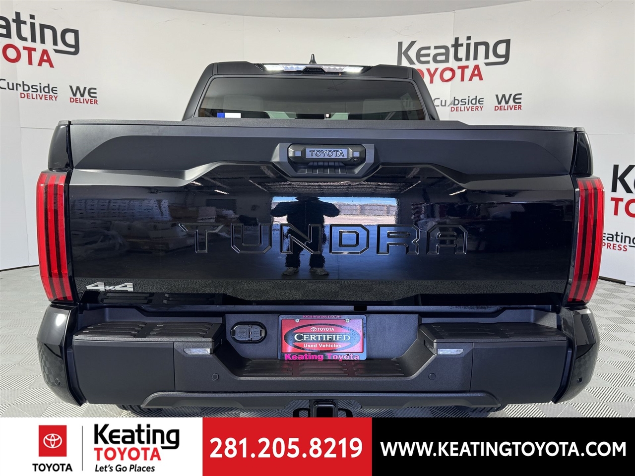 Toyota Tundra SR5 CrewMax 4WD 2025