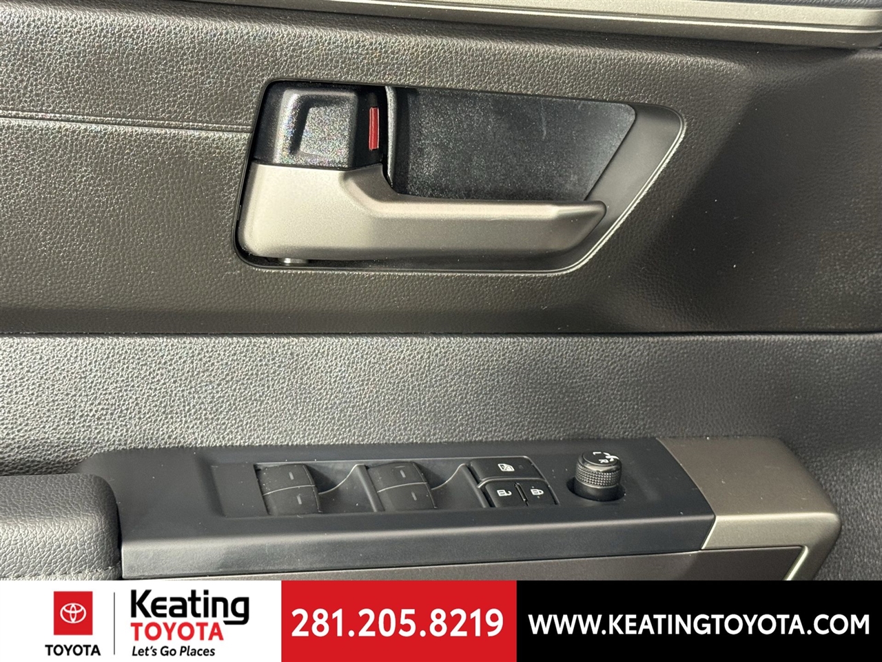 Toyota Tundra SR5 CrewMax 4WD 2025